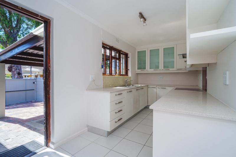 2 Bedroom Property for Sale in Kenilworth Western Cape